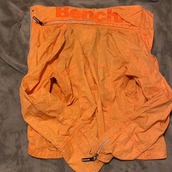 Bench Coat - Picture 2 of 3